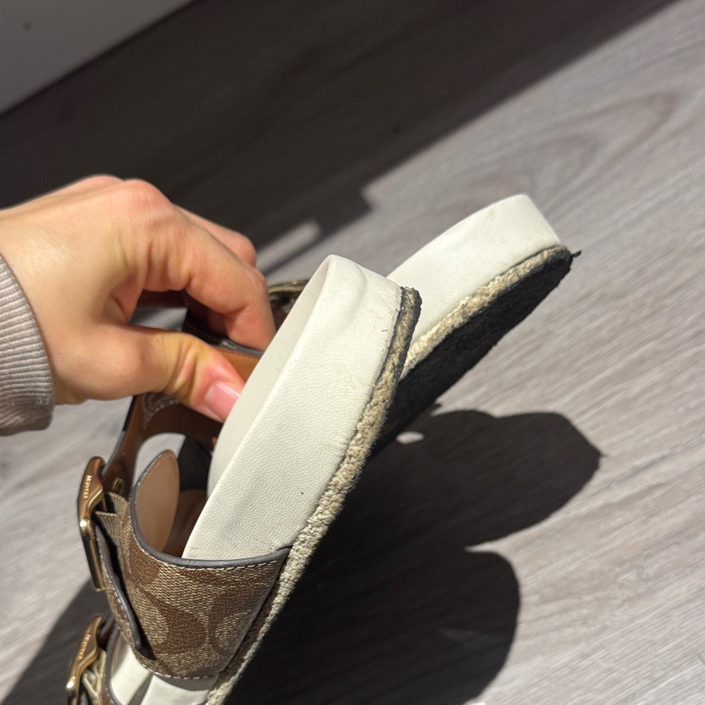 Coach authentic Brown Sandals with Buckle Straps slipper - Picture 7 of 8